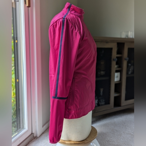 Waterproof Nike Golf Jacket with Pockets - Picture 4 of 12